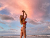 FLsexynurse - photo 2