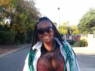 kinkybustyangel's profile picture